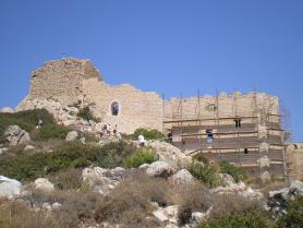 Zřícenina pevnosti Kastell Kamiros u Kritinie na Rhodosu Kritinia s pevností, ostrov Rhodos