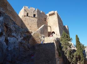 Rhodos - část akropole u vesnice Lindos