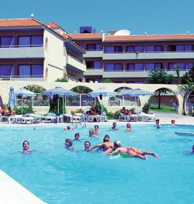 Bazén u hotelu Princess Sun, Rhodos