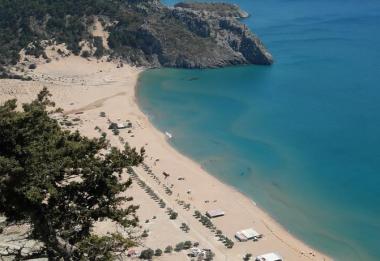 Rhodos - pláž u obce Tsambika
