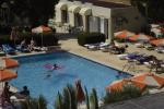 Bazén u hotelu Meliton na ostrově Rhodos